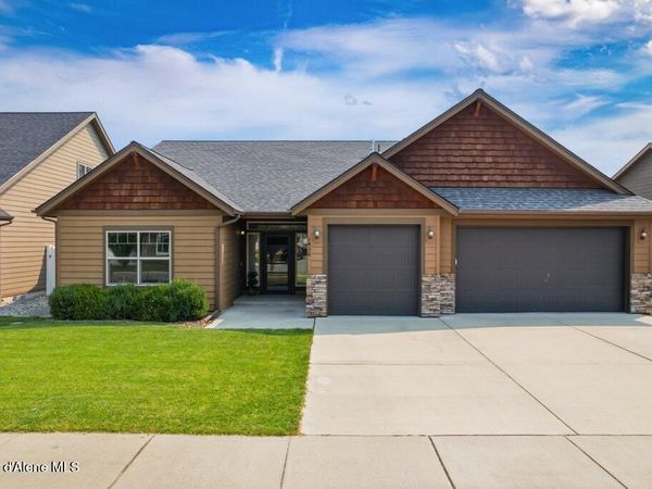 1436 N Brady ST, Post Falls, ID 83854