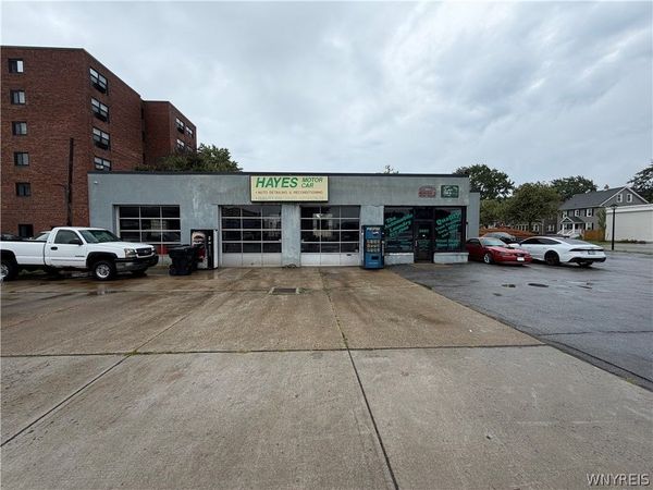 3697 Delaware Avenue, Buffalo, NY 14217