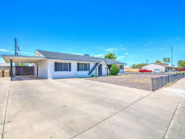5722 N 62nd Drive, Glendale, AZ 85301