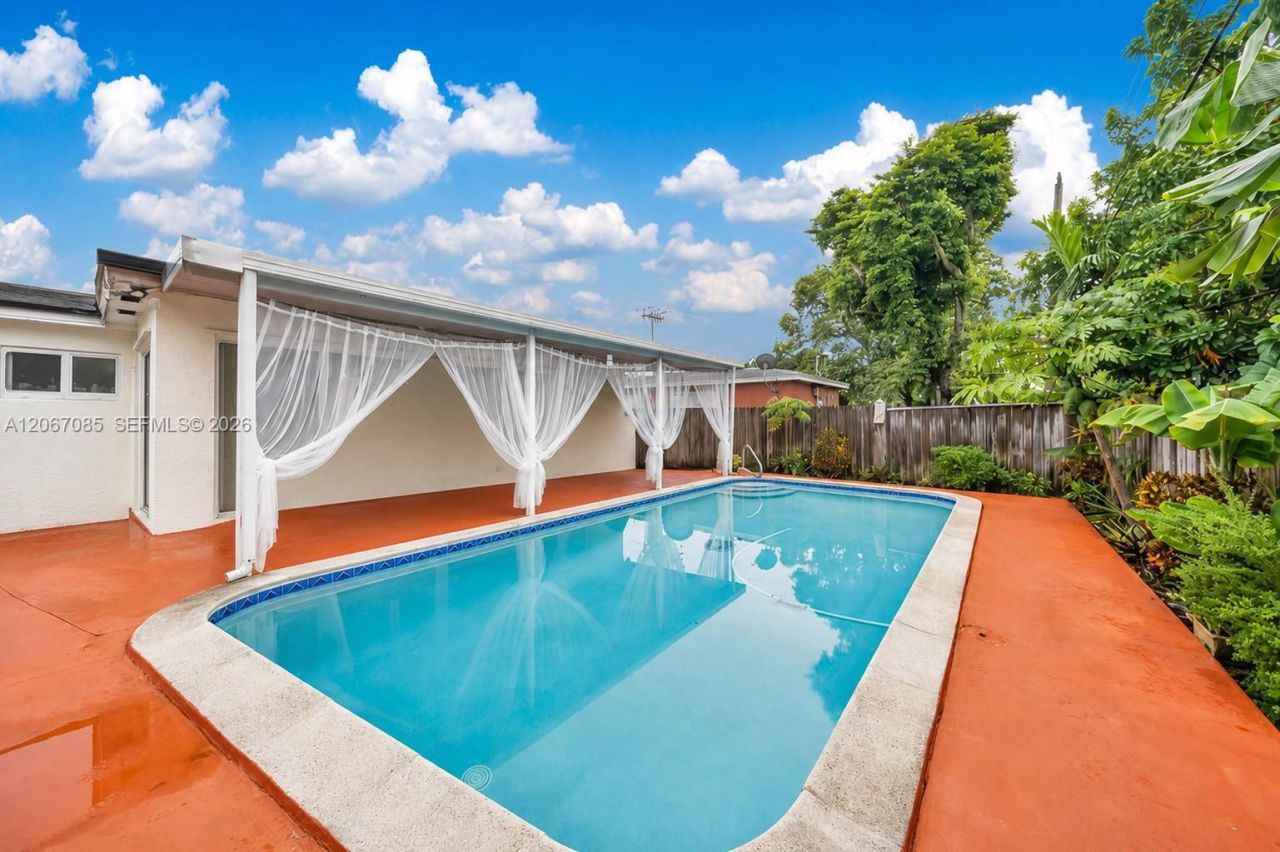 7561 Meridian St , Miramar, FL 33023 Photo