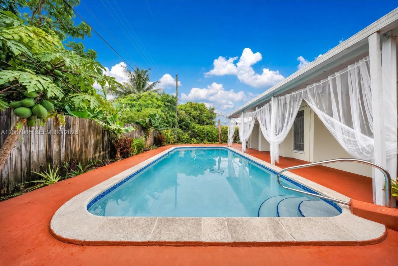 7561 Meridian St , Miramar, FL 33023 Photo