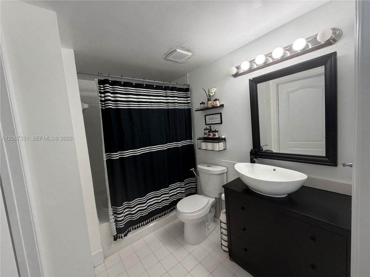 5077 NW 7th St, Unit PH11, Miami, FL 33126 Photo