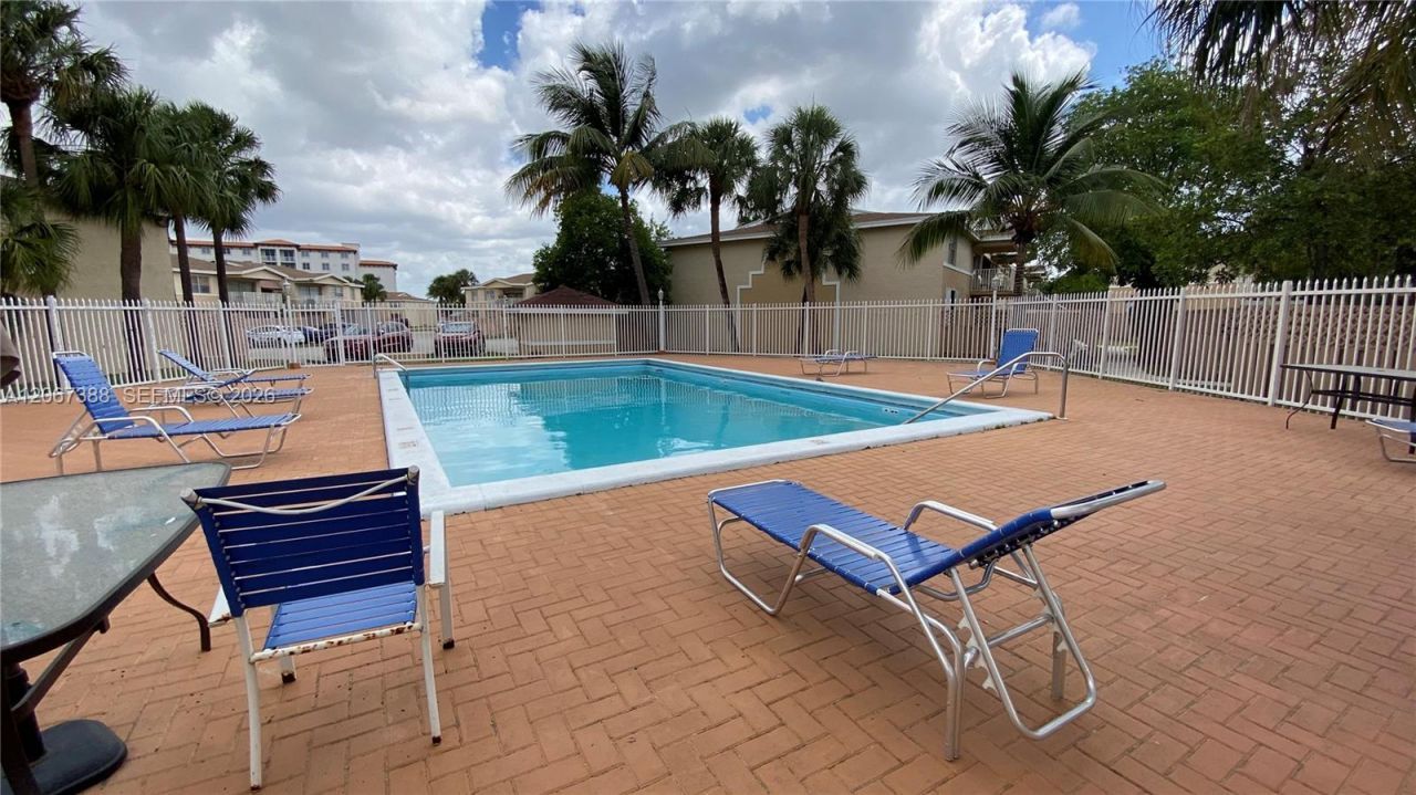 4550 NW 79th Ave , Unit 2C, Doral, FL 33166 Photo