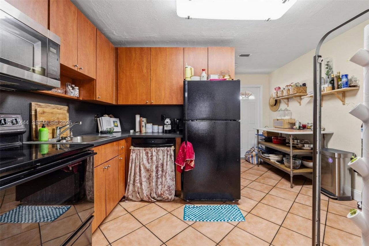 3147 Mcdonald St , Unit 2, Miami, FL 33133 Photo