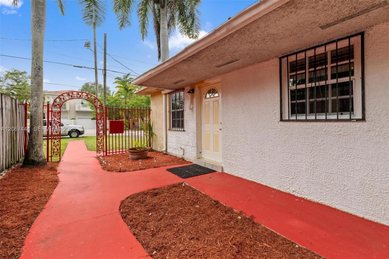 3147 Mcdonald St , Unit 2, Miami, FL 33133 Photo
