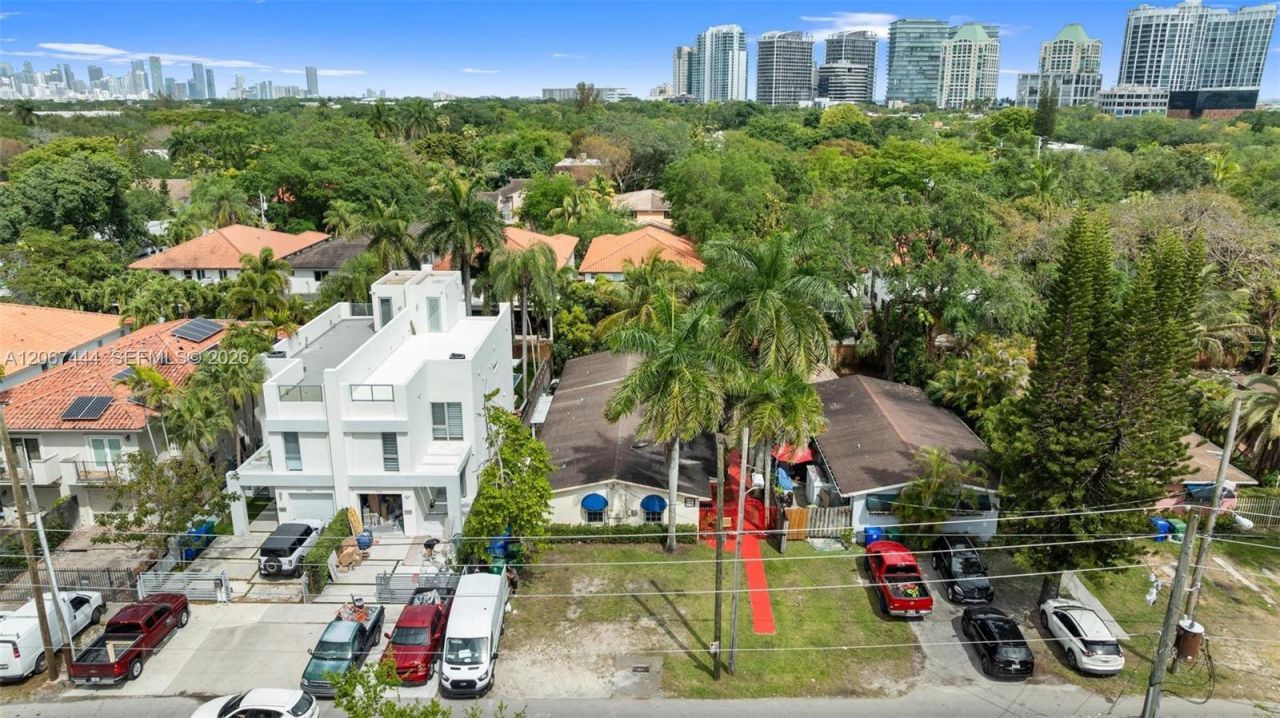 3147 Mcdonald St , Unit 2, Miami, FL 33133 Photo