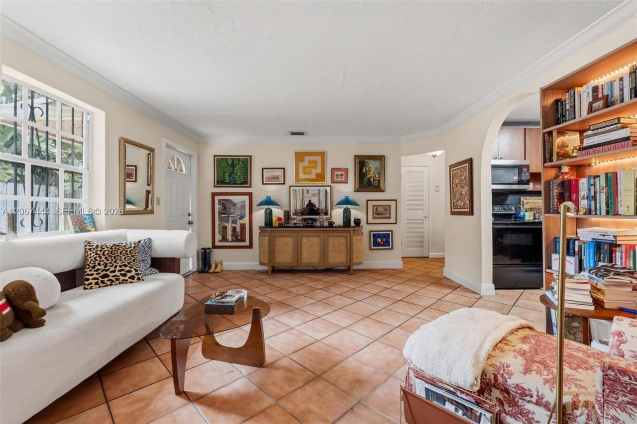 3147 Mcdonald St , Unit 2, Miami, FL 33133 Photo