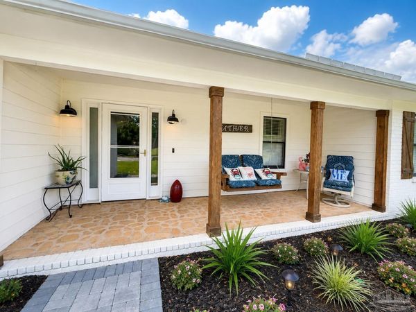 2145 Mykell Dr, Milton, FL 32583
