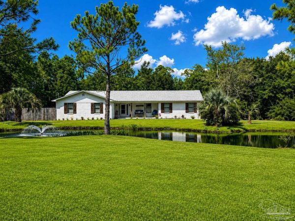 2145 Mykell Dr, Milton, FL 32583