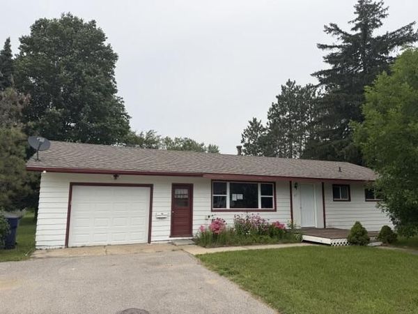 411 E Calhoun Street, Mancelona, MI 49659