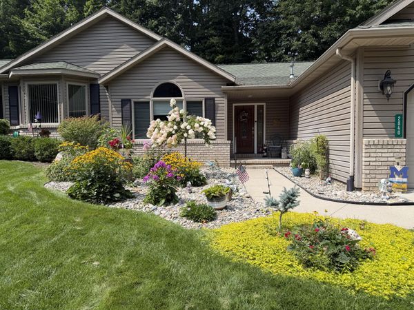 2840 S Townline Road, Houghton Lake, MI 48629