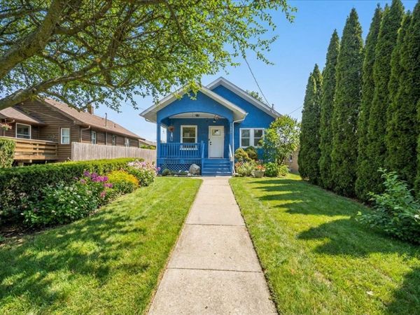 247 HIGHWOOD Avenue, Highwood, IL 60040