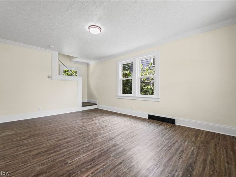 874 Wilmot Street, Akron, OH 44306 Photo 2