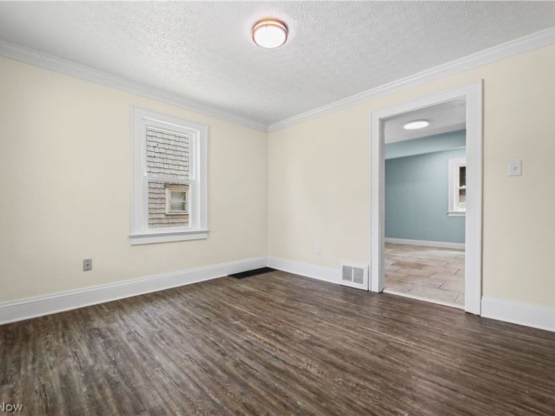 874 Wilmot Street, Akron, OH 44306 Photo 5