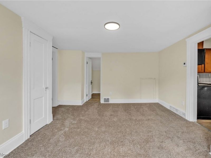 5810 Madison Avenue , Cleveland, OH 44102 Photo 11