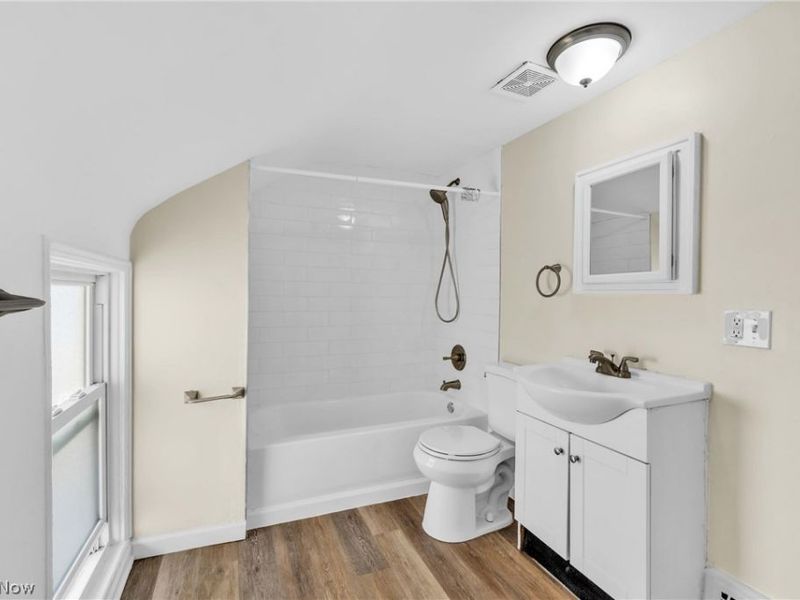 5810 Madison Avenue , Cleveland, OH 44102 Photo 12