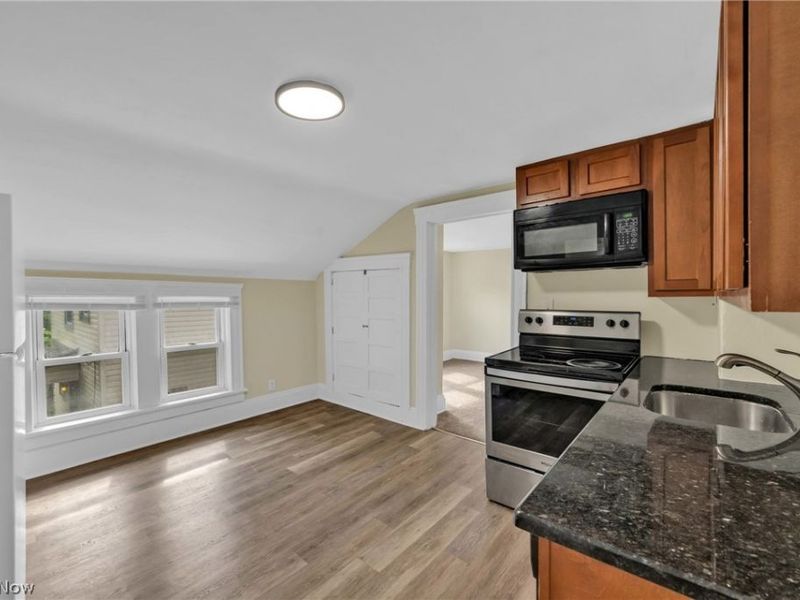 5810 Madison Avenue , Cleveland, OH 44102 Photo 9