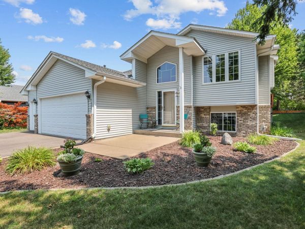 7600 Palomino Lane, Lino Lakes, MN 55014