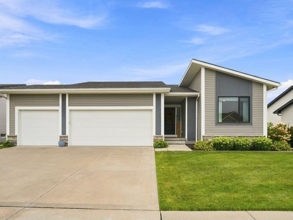 1812 Roebling Road, Adel, IA 50003