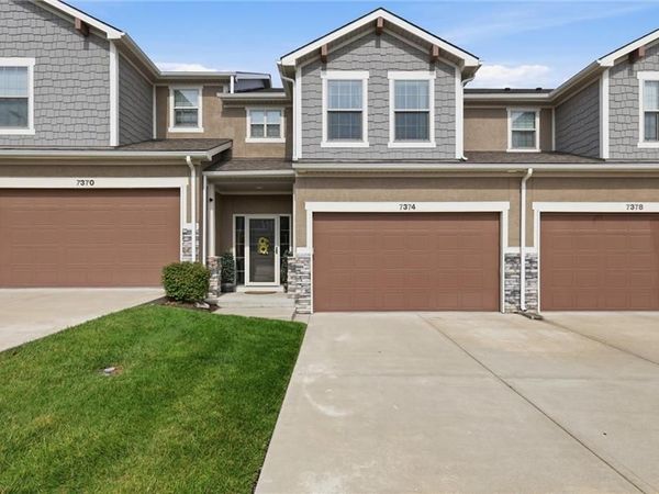 7374 Griffey Street, Parkville, MO 64152