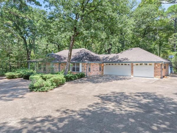 190 Blue Water Lane, Holly Lake Ranch, TX 75765