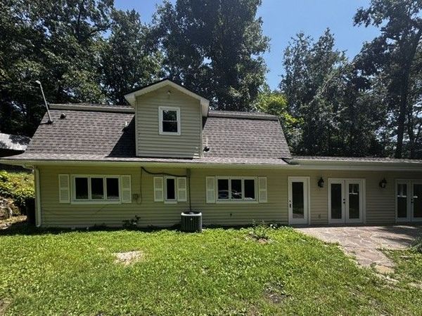8664 Poplar Creek Rd, Nashville, TN 37221