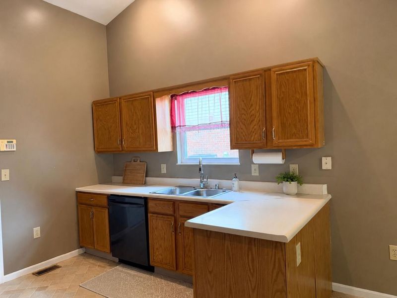 6527 Tall Oaks Drive, Florence, KY 41042 Photo 10