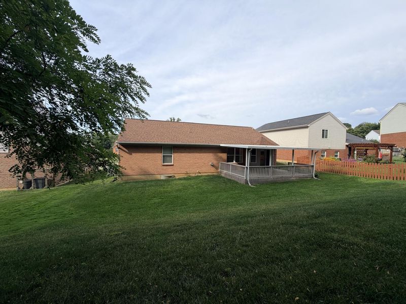6527 Tall Oaks Drive, Florence, KY 41042 Photo 2