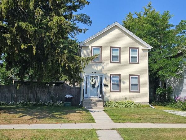 628 N 9th STREET, Manitowoc, WI 54220