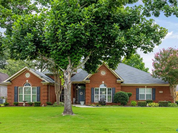 2710 Arbor Oak Drive SE, Owens Cross Roads, AL 35763