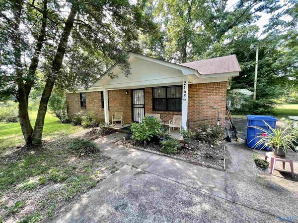 21686 Compton Road, Athens, AL 35611