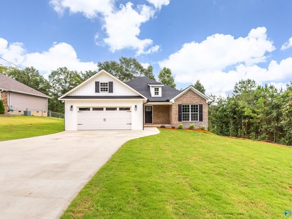 5605 Leota Road E, Southside, AL 35907