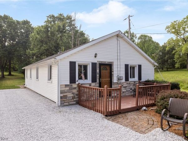 2607 Berry Road , Akron, OH 44320