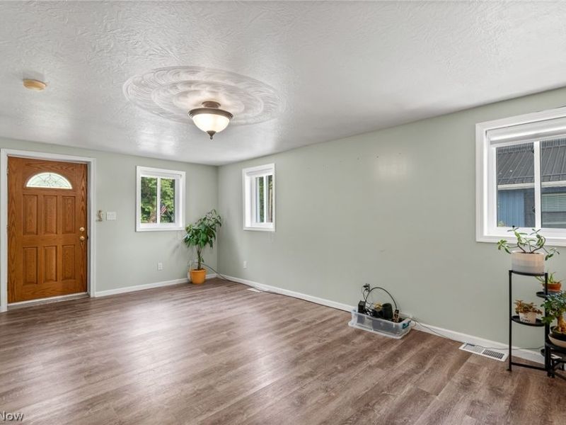 2607 Berry Road , Akron, OH 44320 Photo 5