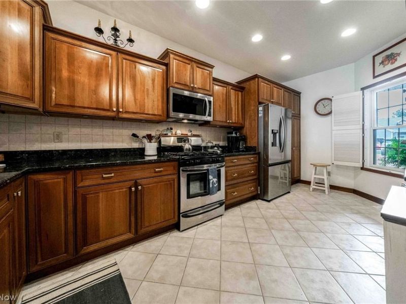 3000 Whispering Shores Drive, Vermilion, OH 44089 Photo 12