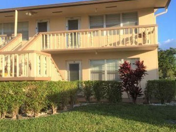 113 Canterbury E, West Palm Beach, FL 33417