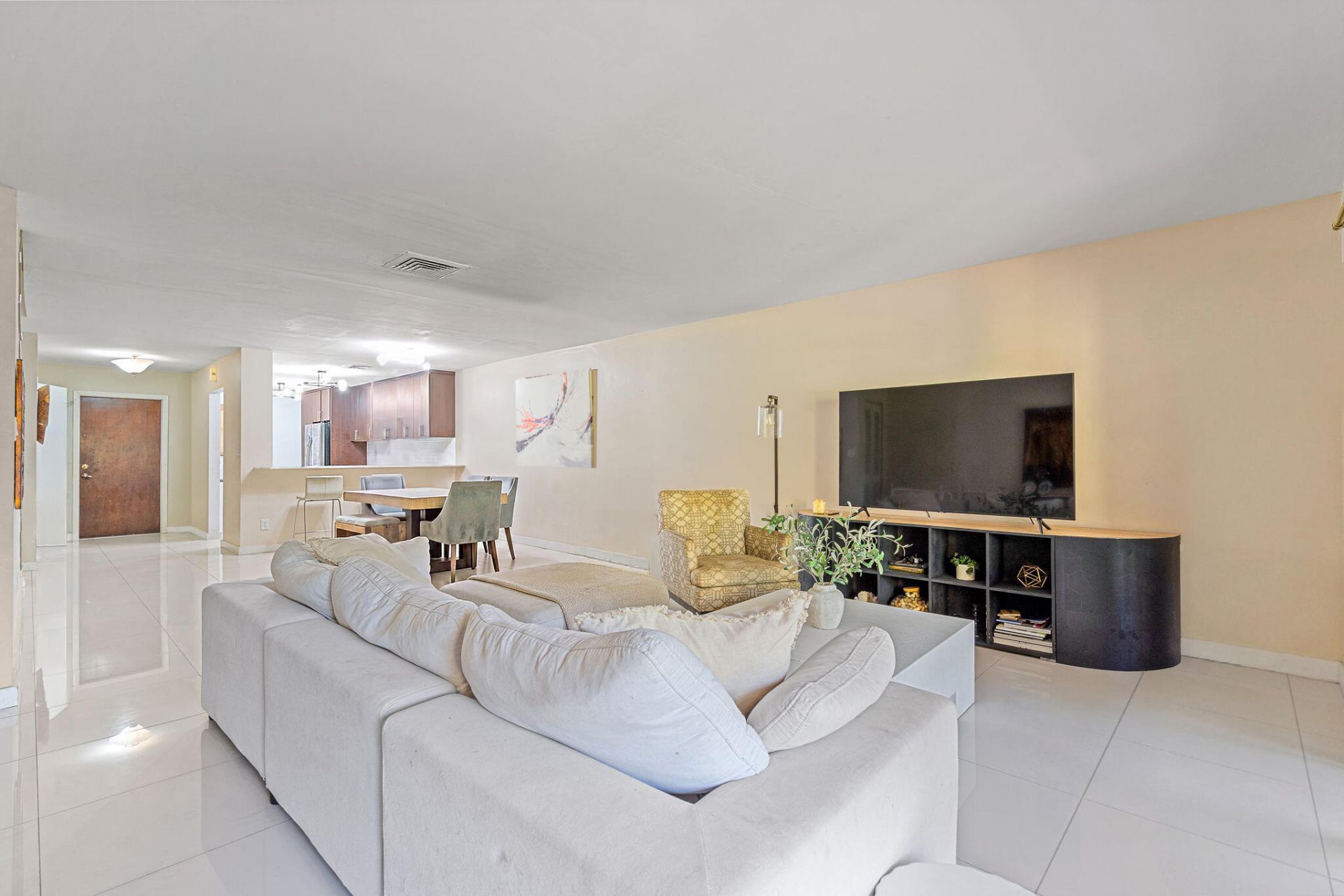 3728 Estepona Avenue, Unit 15-D-2, Doral, FL 33178 Photo