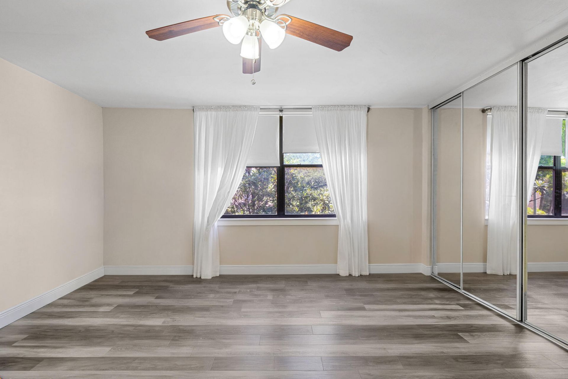 3728 Estepona Avenue, Unit 15-D-2, Doral, FL 33178 Photo