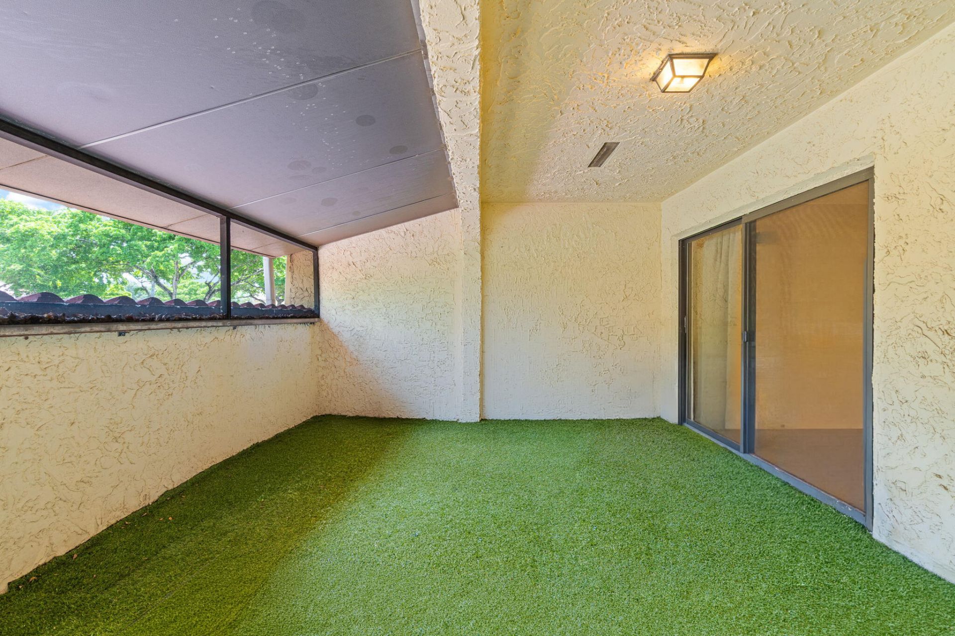3728 Estepona Avenue, Unit 15-D-2, Doral, FL 33178 Photo