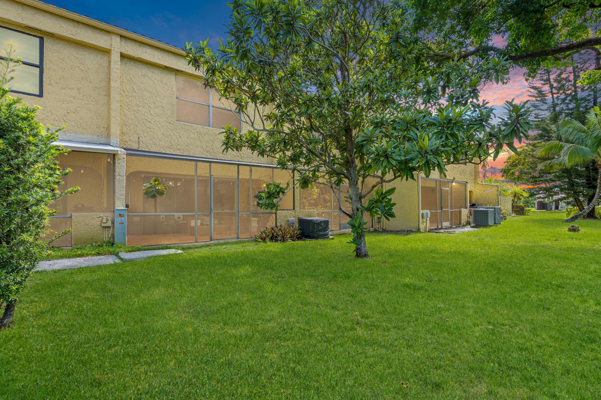 3728 Estepona Avenue, Unit 15-D-2, Doral, FL 33178 Photo