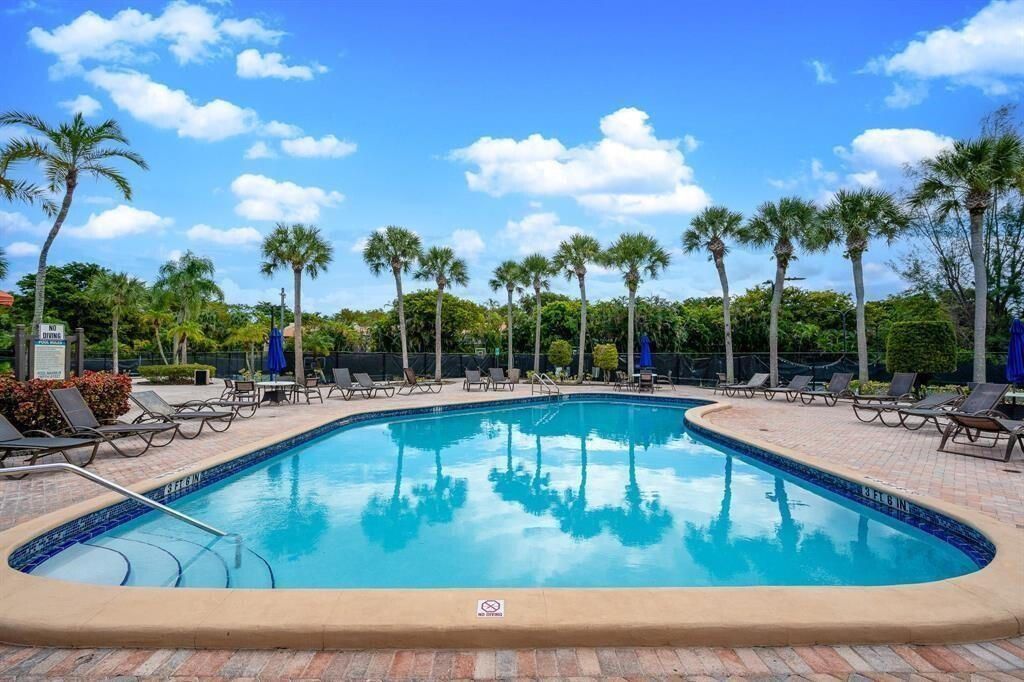 3728 Estepona Avenue, Unit 15-D-2, Doral, FL 33178 Photo