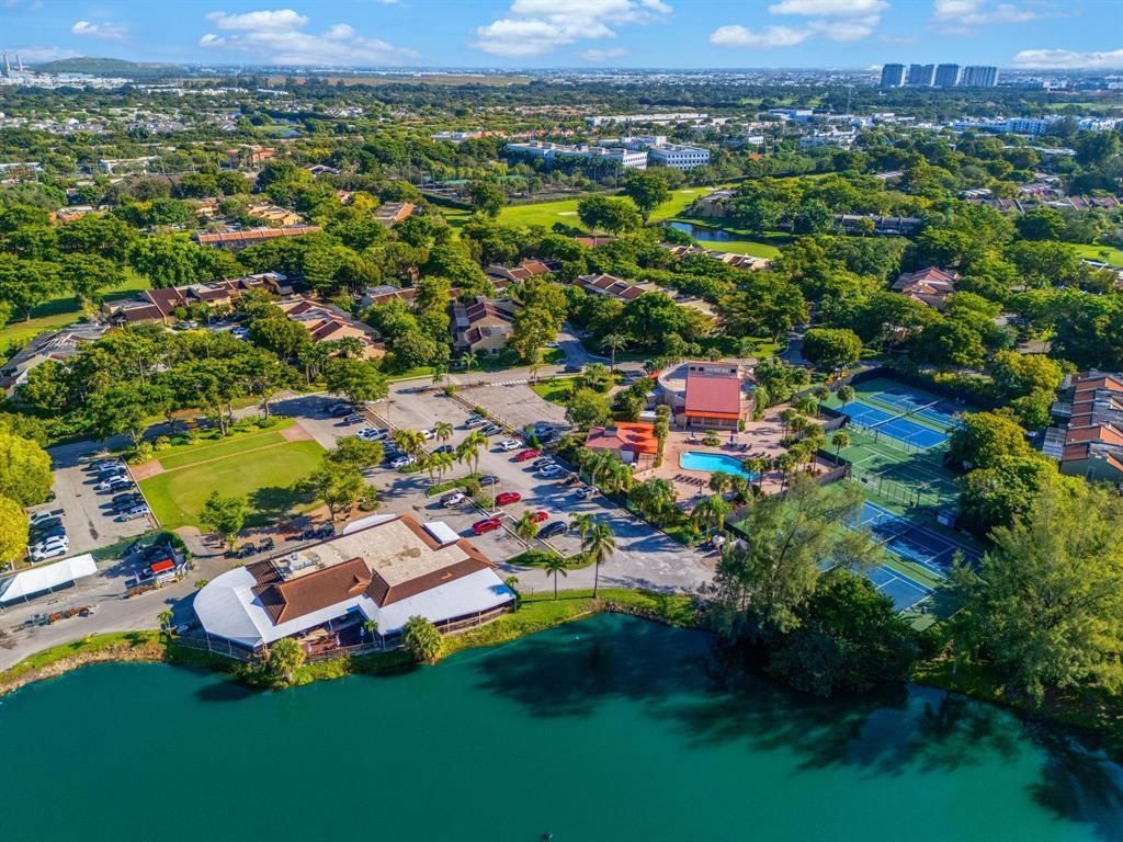 3728 Estepona Avenue, Unit 15-D-2, Doral, FL 33178 Photo