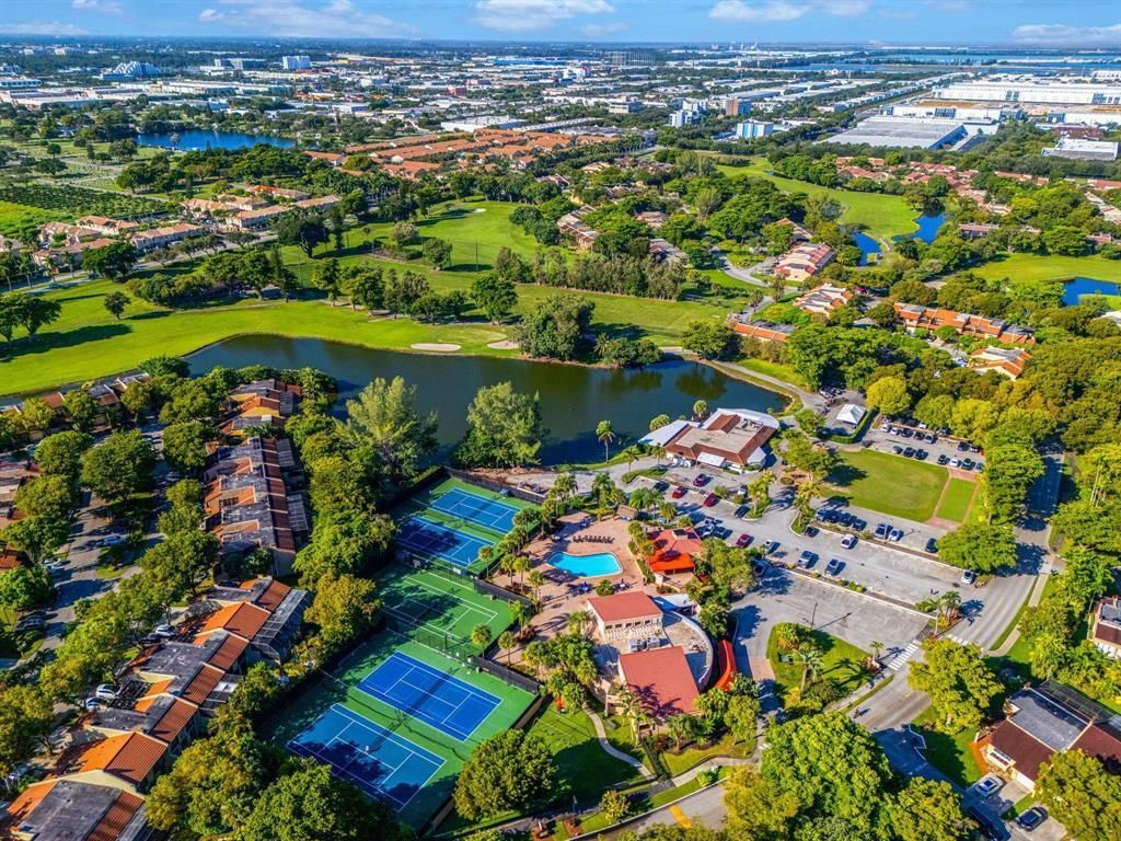 3728 Estepona Avenue, Unit 15-D-2, Doral, FL 33178 Photo