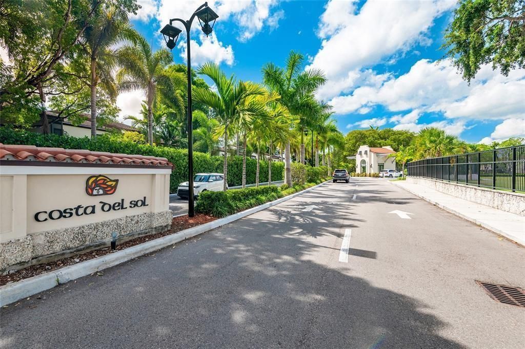 3728 Estepona Avenue, Unit 15-D-2, Doral, FL 33178 Photo