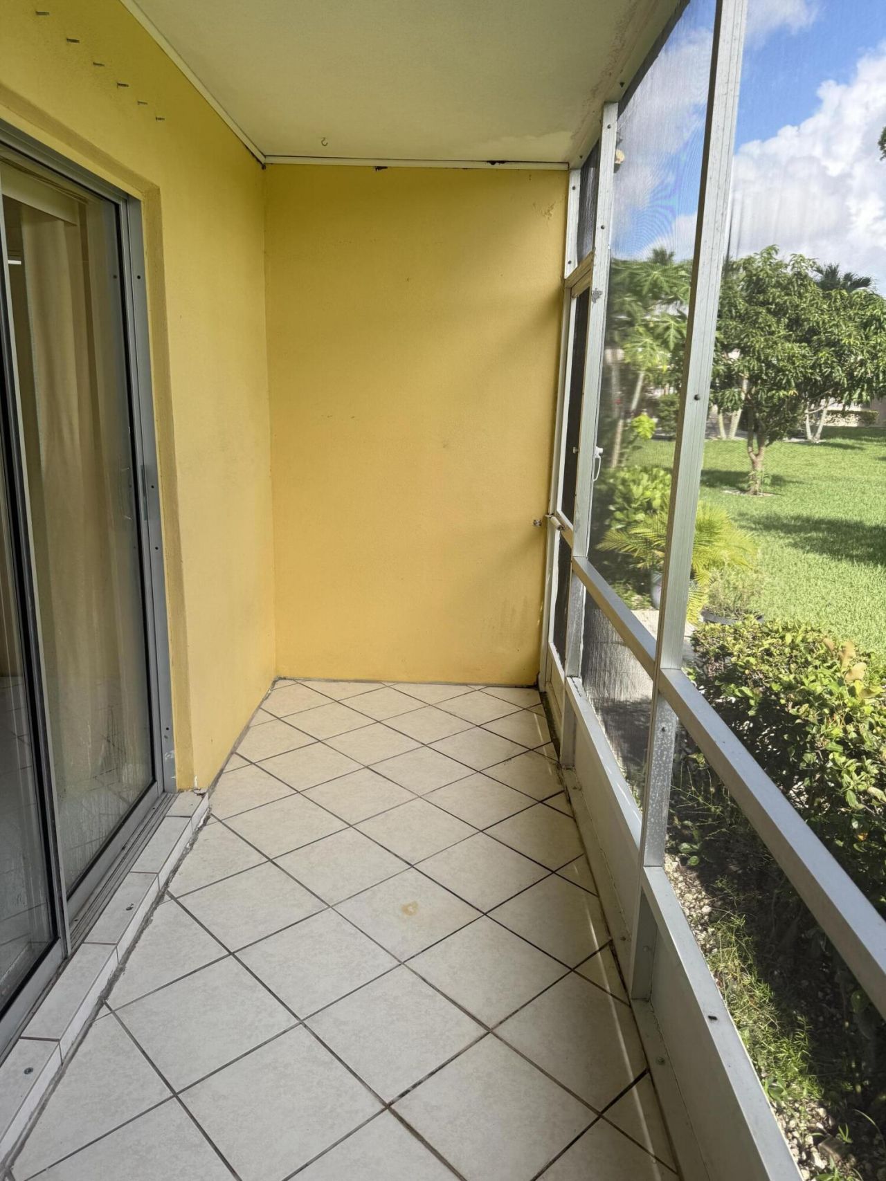 147 Cambridge G, West Palm Beach, FL 33417 Photo