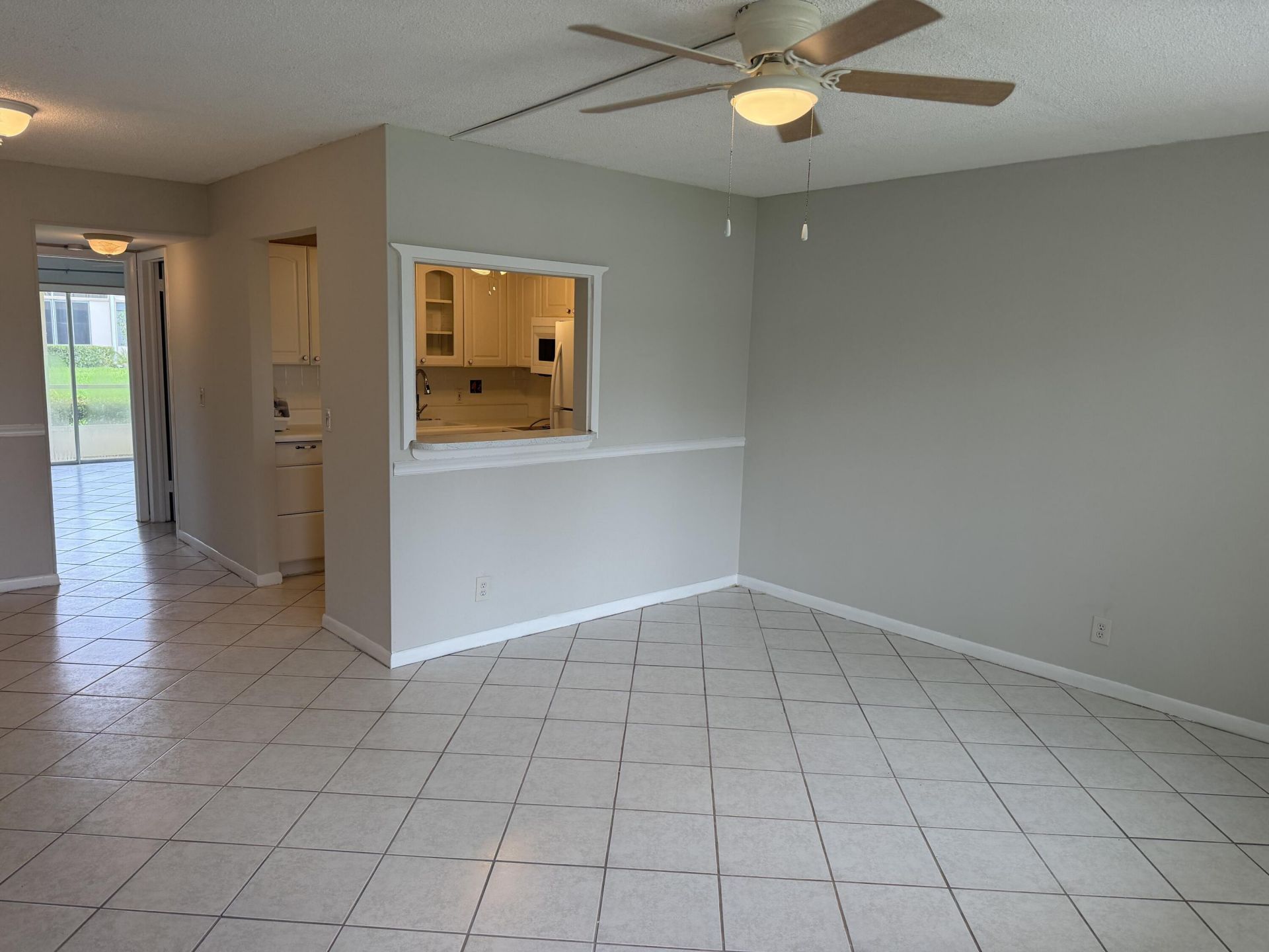 147 Cambridge G, West Palm Beach, FL 33417 Photo