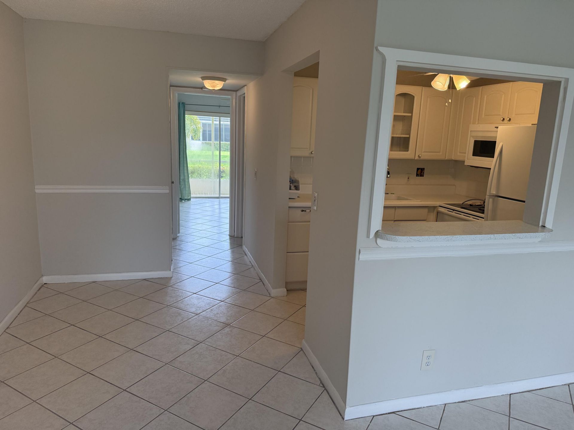147 Cambridge G, West Palm Beach, FL 33417 Photo