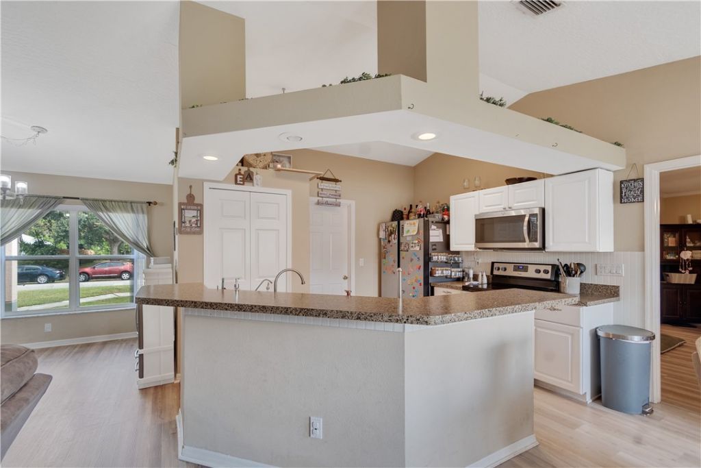 604 Carnival Terrace, Sebastian, FL 32958 Photo