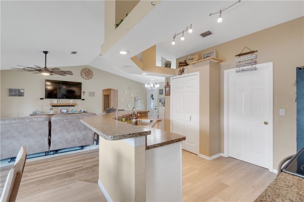 604 Carnival Terrace, Sebastian, FL 32958 Photo