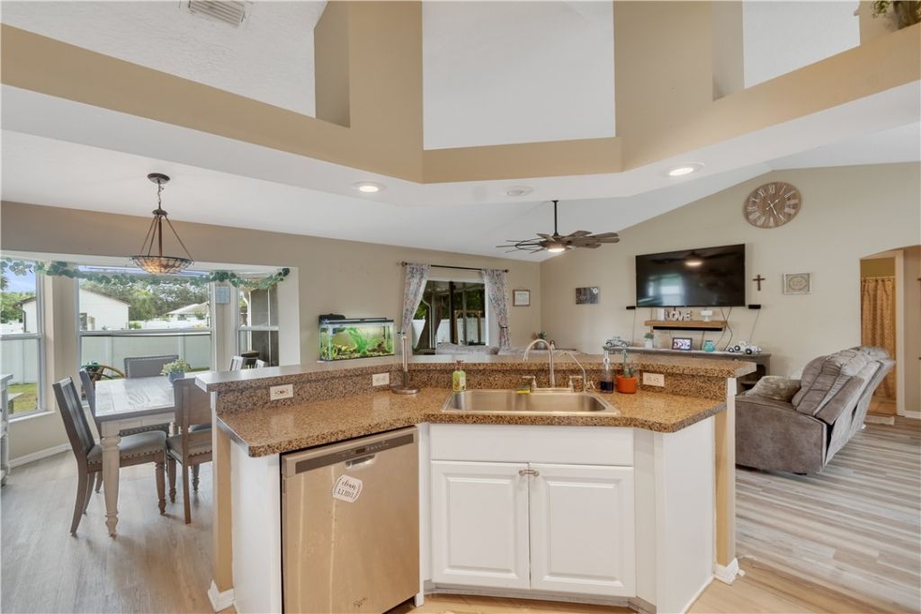 604 Carnival Terrace, Sebastian, FL 32958 Photo